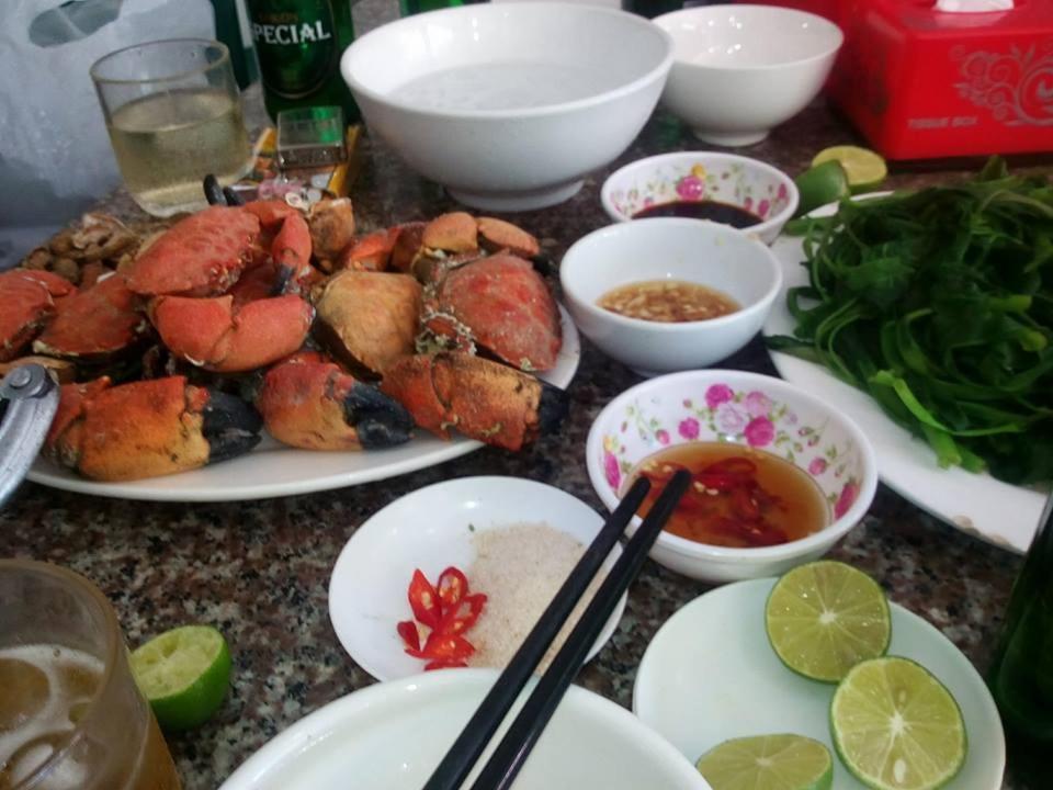 Nha Nghi Phuong Thao Bed & Breakfast Quan Lan Exterior photo